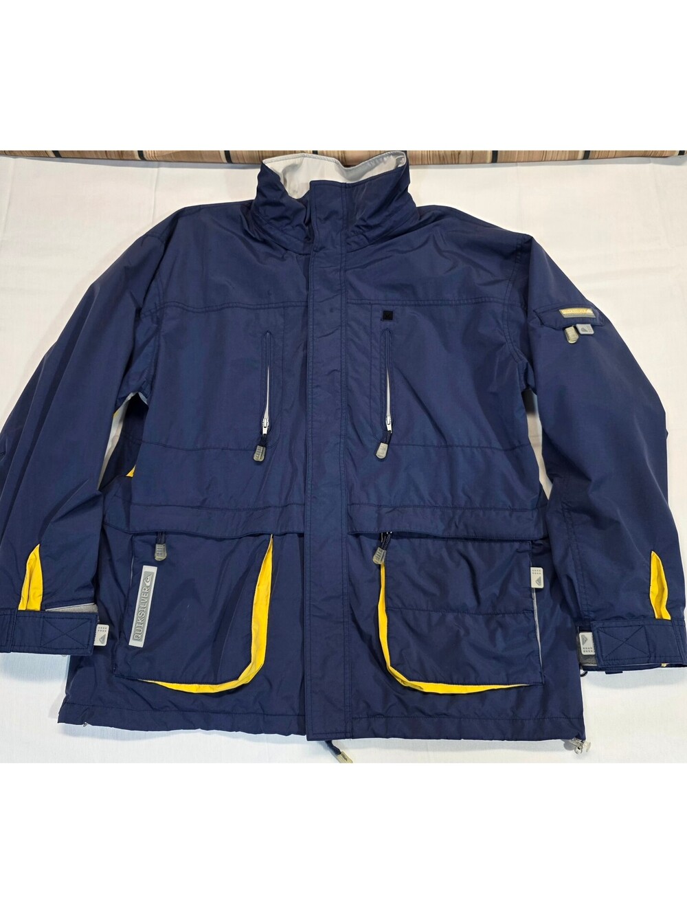 Large Quiksilver Performance Men's Navy Blue and Yellow Waterproof Outdoor Ski/